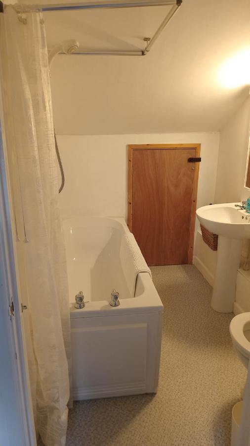 Curlews Cottage - House With 3 Bedrooms And Garden - Walking Distance To The Beach Perranporth Exterior photo